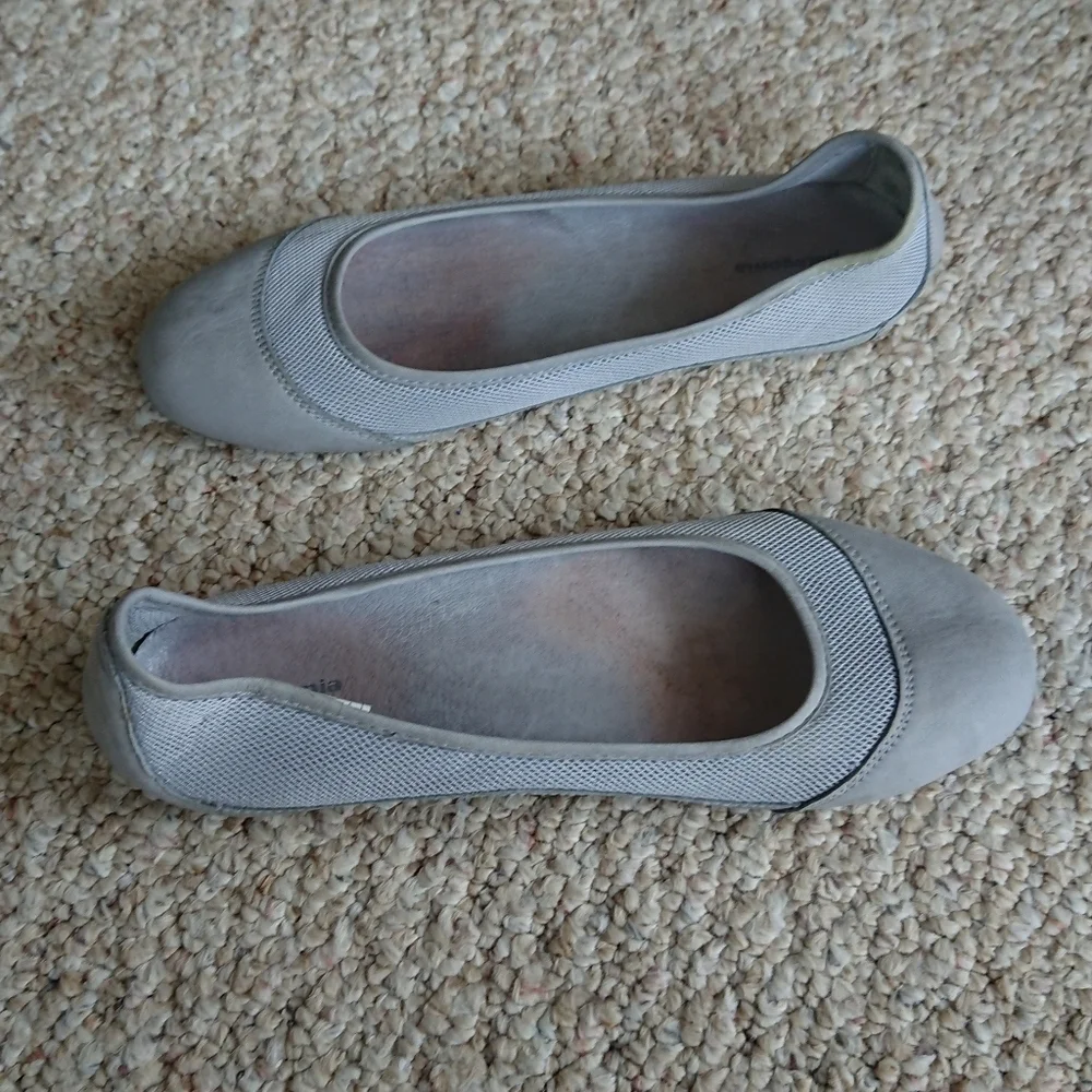 Patagonia Maha gray Breathe Black Nubuck Leather Ballet Flats size 7